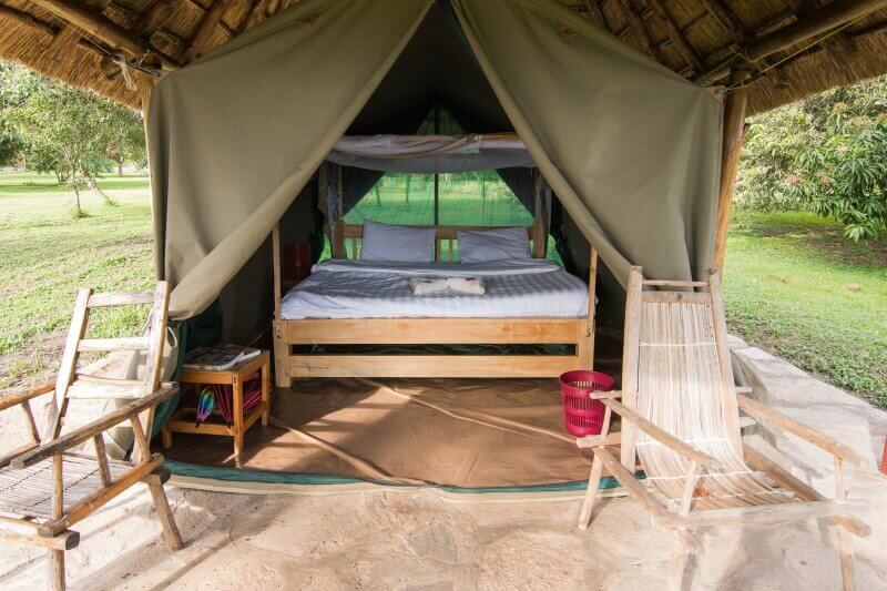 Tent met gemeenschappelijk sanitair