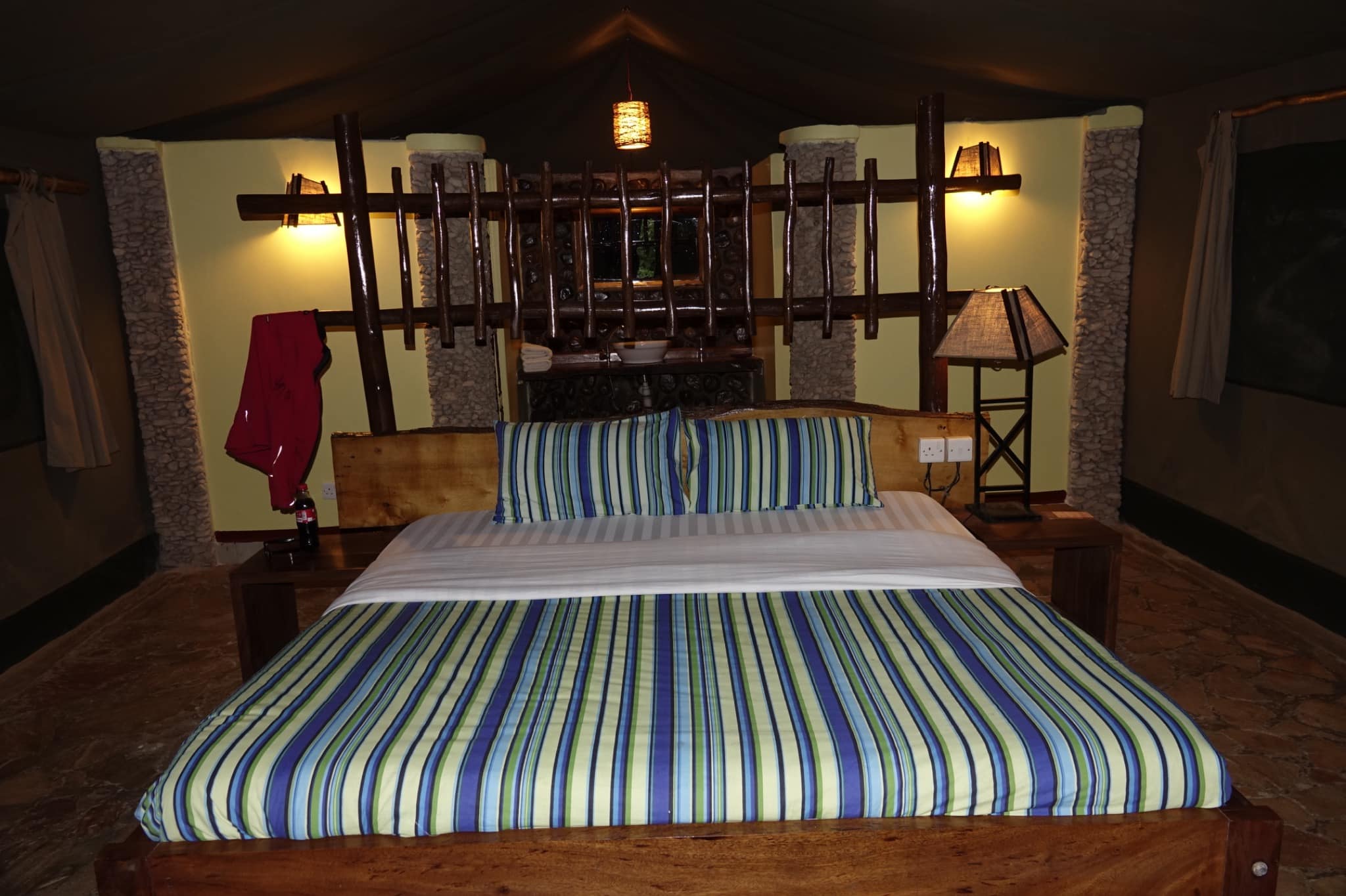 Self contained tent