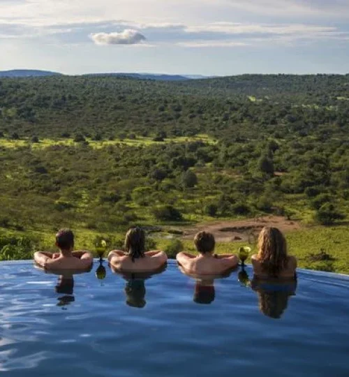 Mihingo-lodge-zwembad