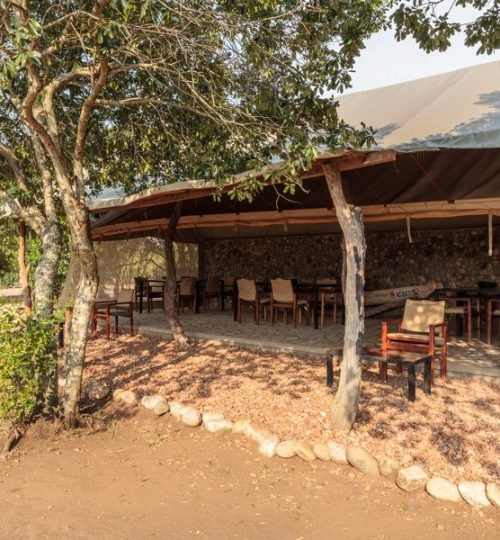 The-Bush-Lodge-lobby