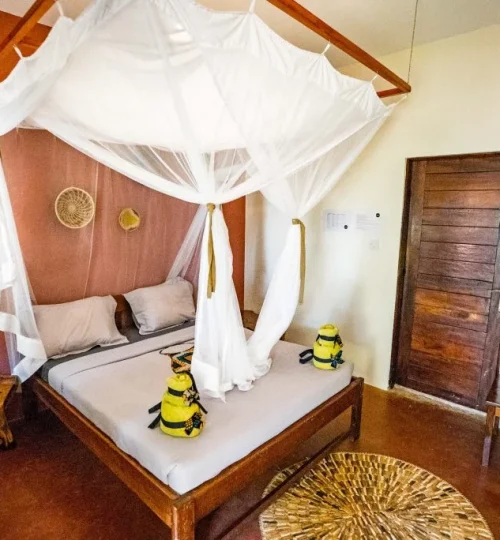 ViaVia-entebbe-dubbel