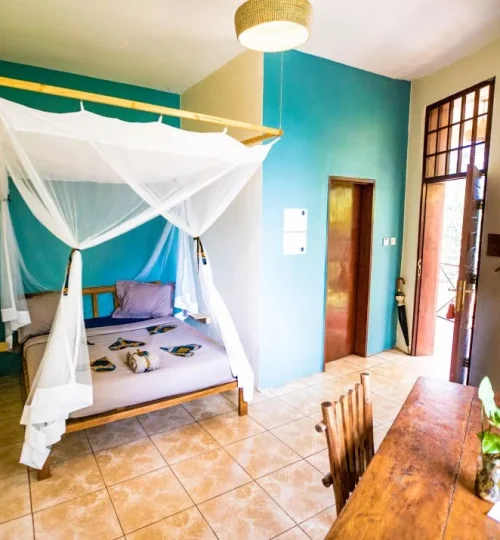 ViaVia-entebbe-interieur