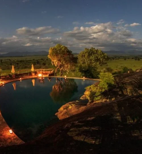 apoka-lodge-by-night