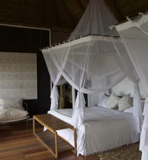 papaya-lake-lodge-hemelbed
