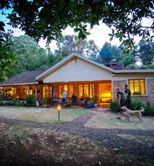 sipi-river-lodge-vooraanzicht