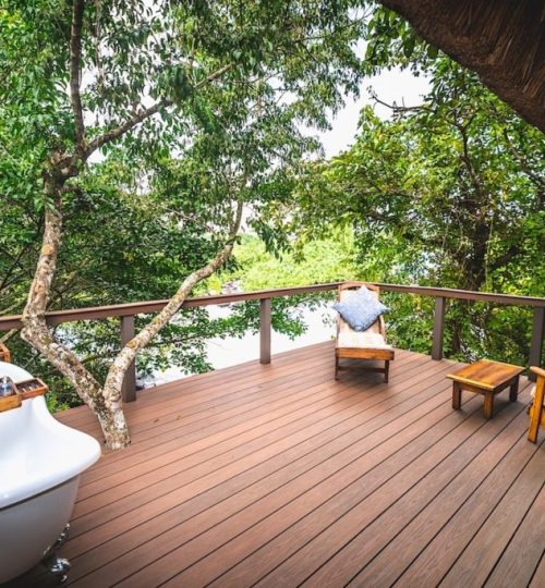 wildwaters-lodge-buiten-badkamer